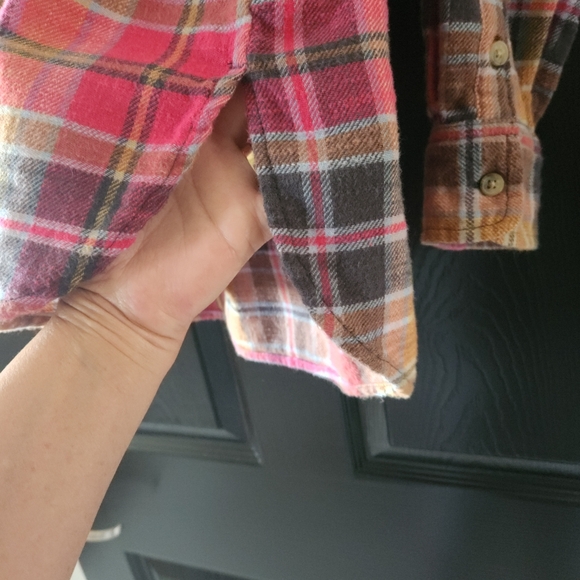 American Eagle Autumn Vibes Plaid Boyfriend Flannel Shirt - Picture 4 of 12